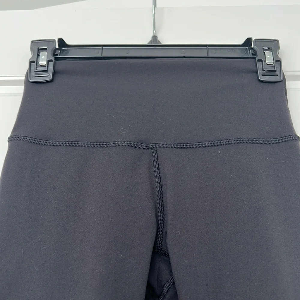 Lululemon wunder under size 4 luon material - Picture 2 of 5